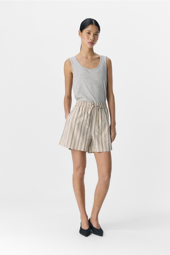 OBJVIGGO MW LO SHORTS AOP NOOS 23046489 SANDSHELL/BLACK COL